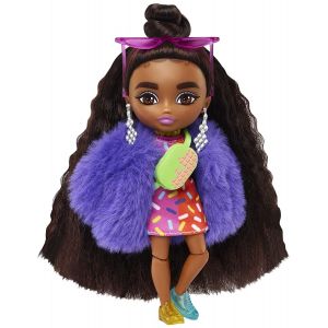 Barbie Extra Mini Minis Brunetka w fioletowym futrze HGP63 Mattel