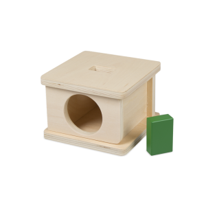 Drewniane pudełko z zielonym prostokątem