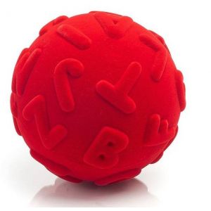Edukacyjna piłka sensoryczna czerwona Litery 203131 Rubbabu